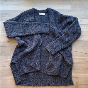 Hollister Sweater/Cardigan